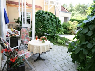 kleine gemütliche Terrasse