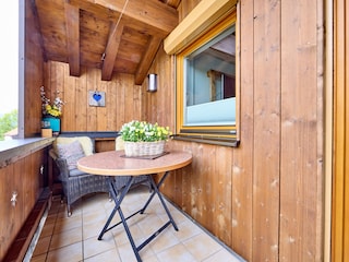 Balkon 2 mit Bachrauschen