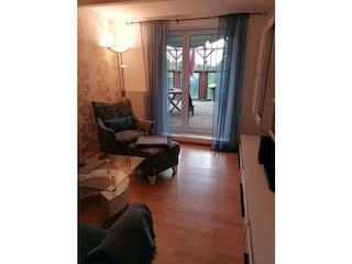 Wohnzimmer mit Terassentür2