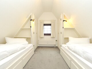 2-Bett-Schlafzimmer