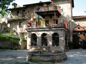 Villa nelle Langhe con Piscina e Cantina