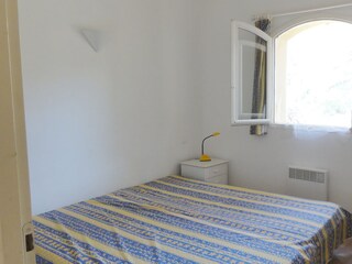 Schlafzimmer mit 2 Einzelbetten