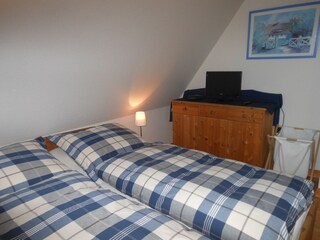 2 Schlafzimmer mit begehbarer Kleiderschrank