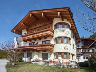 Apartment Stumm Outdoor Recording 5