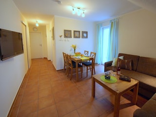 Wohnzimmer mit Essbereich