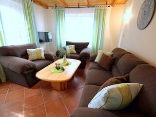 Wohnzimmer mit Essbereich