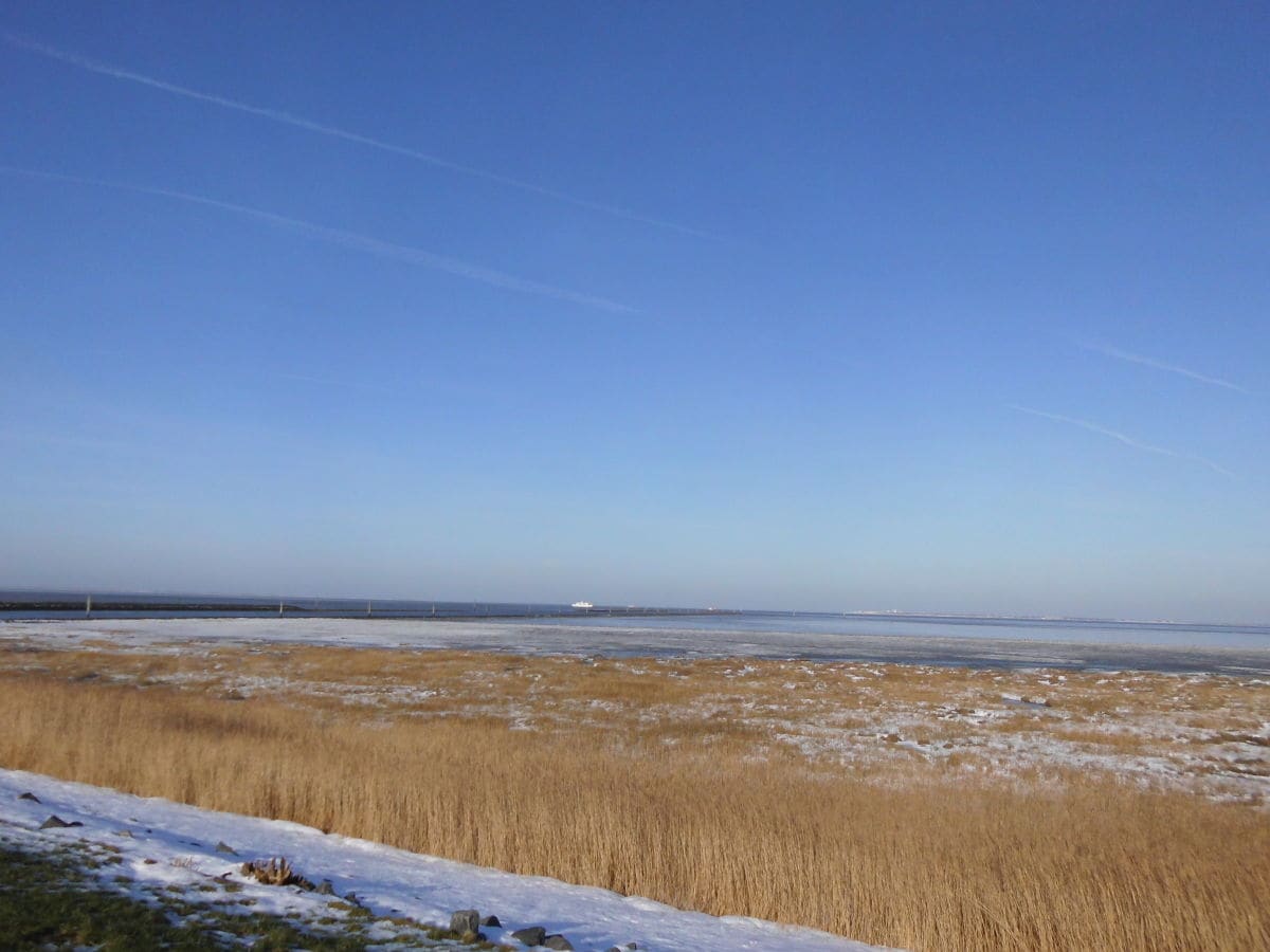 Winterstimmung: Fähre vor Norderney