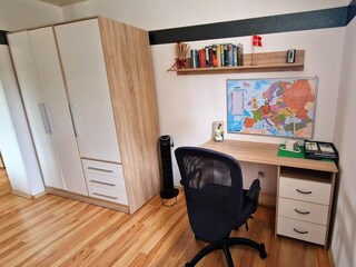 ihr kleines Büro