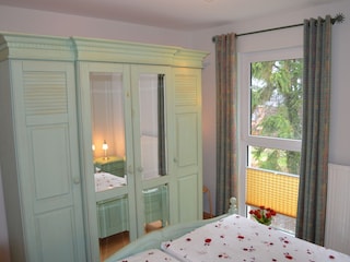 Schlafzimmer 1