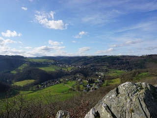 Ausblick Richtung Dedenborn und dem Rurtal