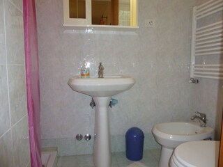 Holiday apartment Massa Bathroom 11