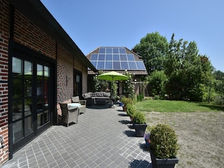 Cottage Bruinisse Outdoor Recording 3