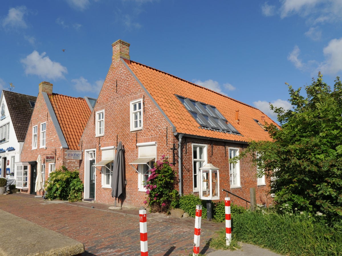 Ferienwohnung Hafenblick, Greetsiel, Frau Susanne Brants