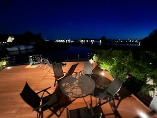 Terrasse by night
