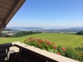 Ausblick vom Schlafzimmer zum Chiemsee