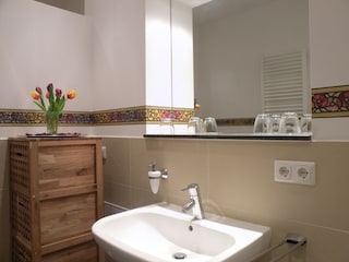 Modernes Badezimmer