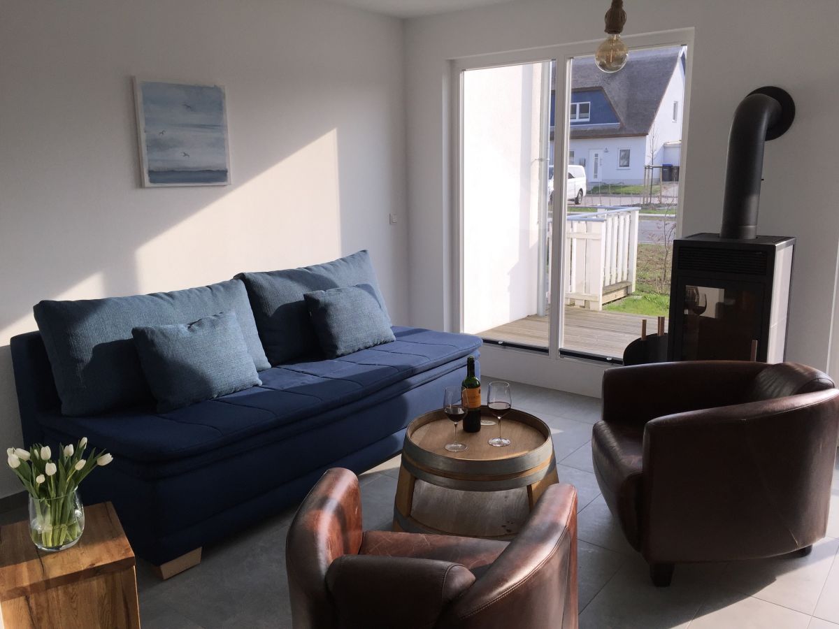 Living room with fireplace