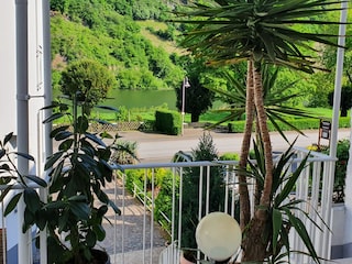 Terrasse mit Moselblick