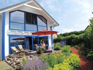 Terrace on the gable side