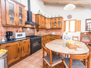 Chalet Fornalutx Features 25