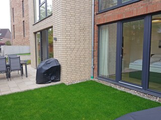 Terrasse und Gartenbereich