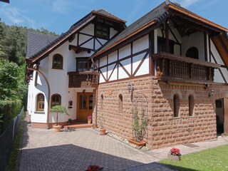 Haus Winterberg mit der ebenerdigen Ferienwohnung