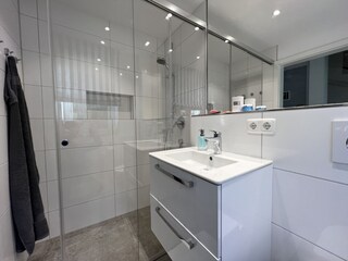 Begehbare großzügige Dusche