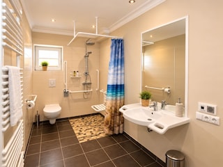 Barrierefreies Duschbad im EG