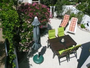 Holiday house Comfortable holiday home close to the beach in a sunny location. - Narbonne-Plage - image1