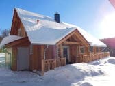 Entrance and side room for storing bikes and skis