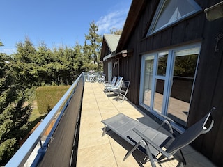 große Sonnenterrasse