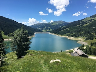 Stausee in 3 km Entferung