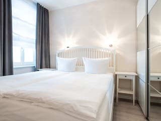 Schlafzimmer mit Doppelbett