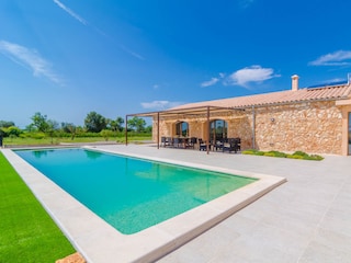Villa Manacor Outdoor Recording 1