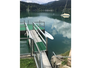 See-Steg mit Treppe (montiert Jun-Ende Okt)