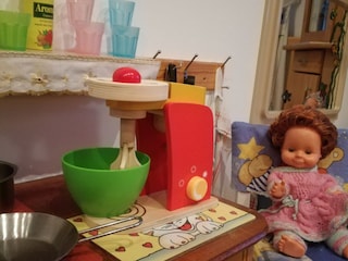 Kochen wie Mama in der Puppenküche