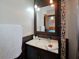 Villa Sayalonga Features 13