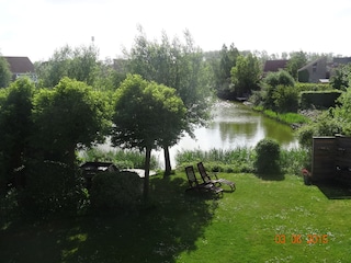 Garten mit Blick zum See