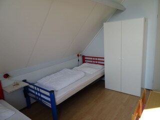 Kinderzimmer mit 2 Betten