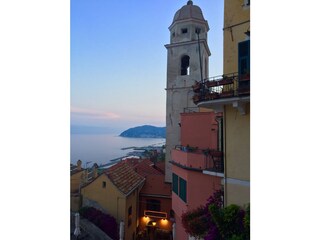 Schönes Cervo Ligure bei Sonnenuntergang