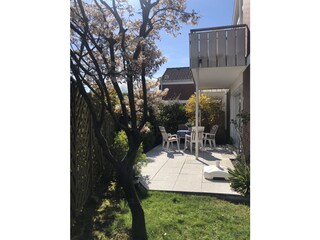 Sonnenterrasse und Garten