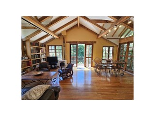 Living room/dining room