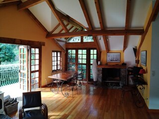 Living room/dining room