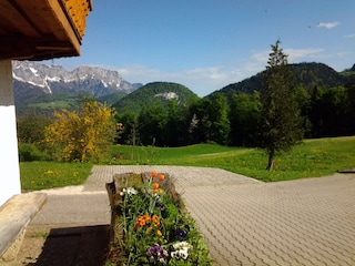 vor dem Haus