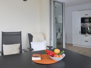 Terrasse mit Gartenmöbeln für 4 Personen