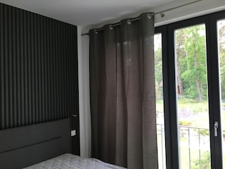 Blick ins große Schlafzimmer