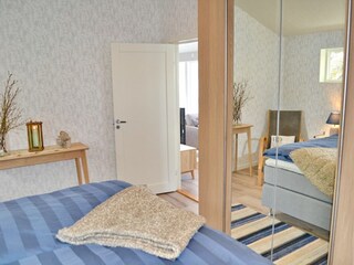 Schlafzimmer 1 mit Doppelbett