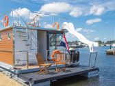 House boat Warns Outdoor Recording 1