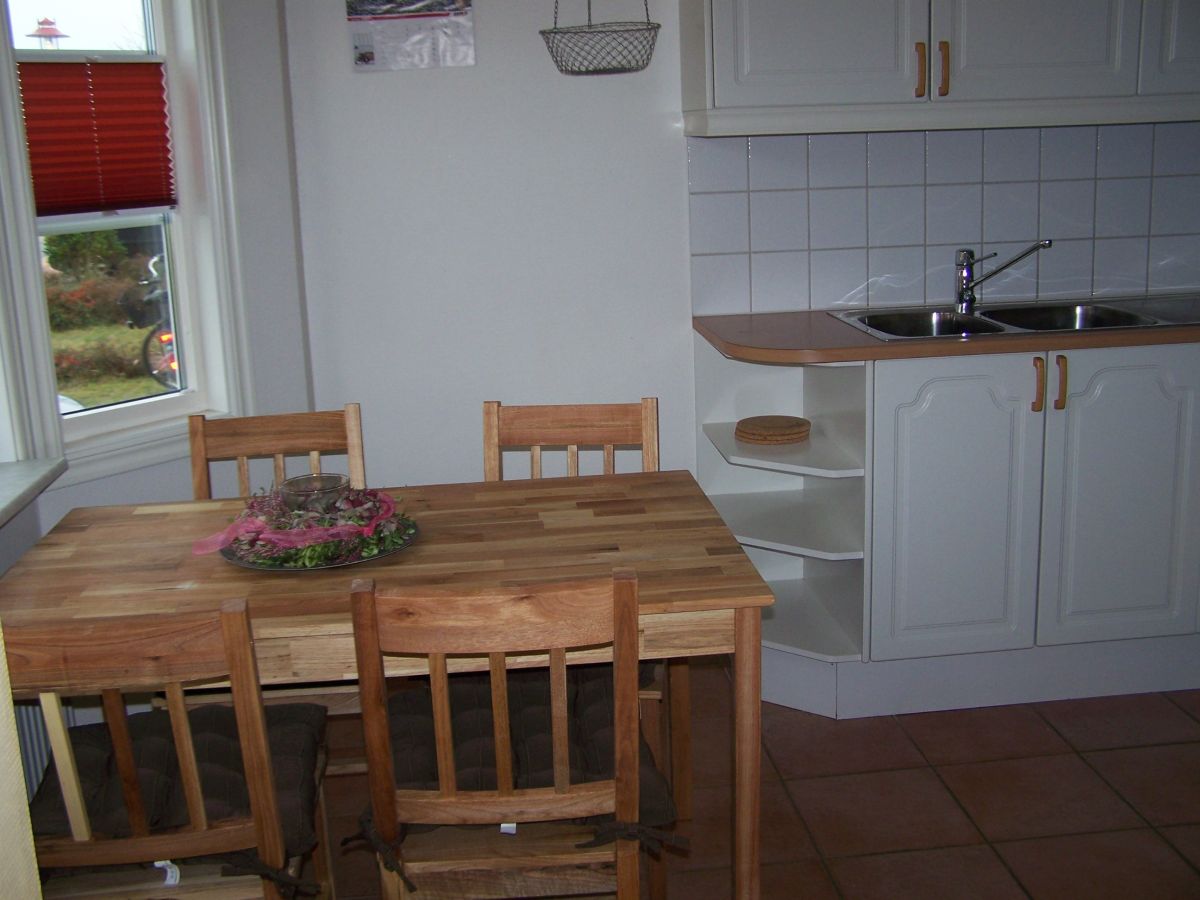 ferienhaus schwedenhaus grüner weg, fehmarn, burg auf fehmarn frau gudrun käsemodel Küche Mit Esstisch ~ ferienhaus schwedenhaus grüner weg, fehmarn, burg auf fehmarn frau gudrun käsemodel