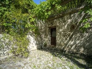 Vakantiehuis Sfeervol appartement in Stilo Calabria op het platteland - Kloosterras - image1